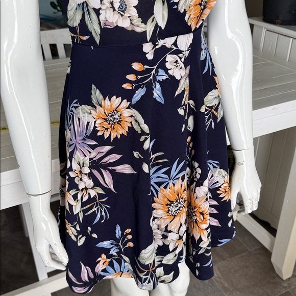 Suzy Shier Navy Floral Sleeveless Skater Dress NWOT Sm Vintage vibes - Picture 4 of 13
